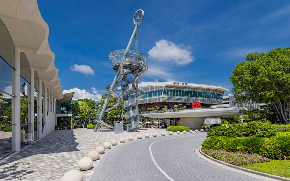 Futuristic Slide Tower at Aventura Mall, image by Leo Diaz