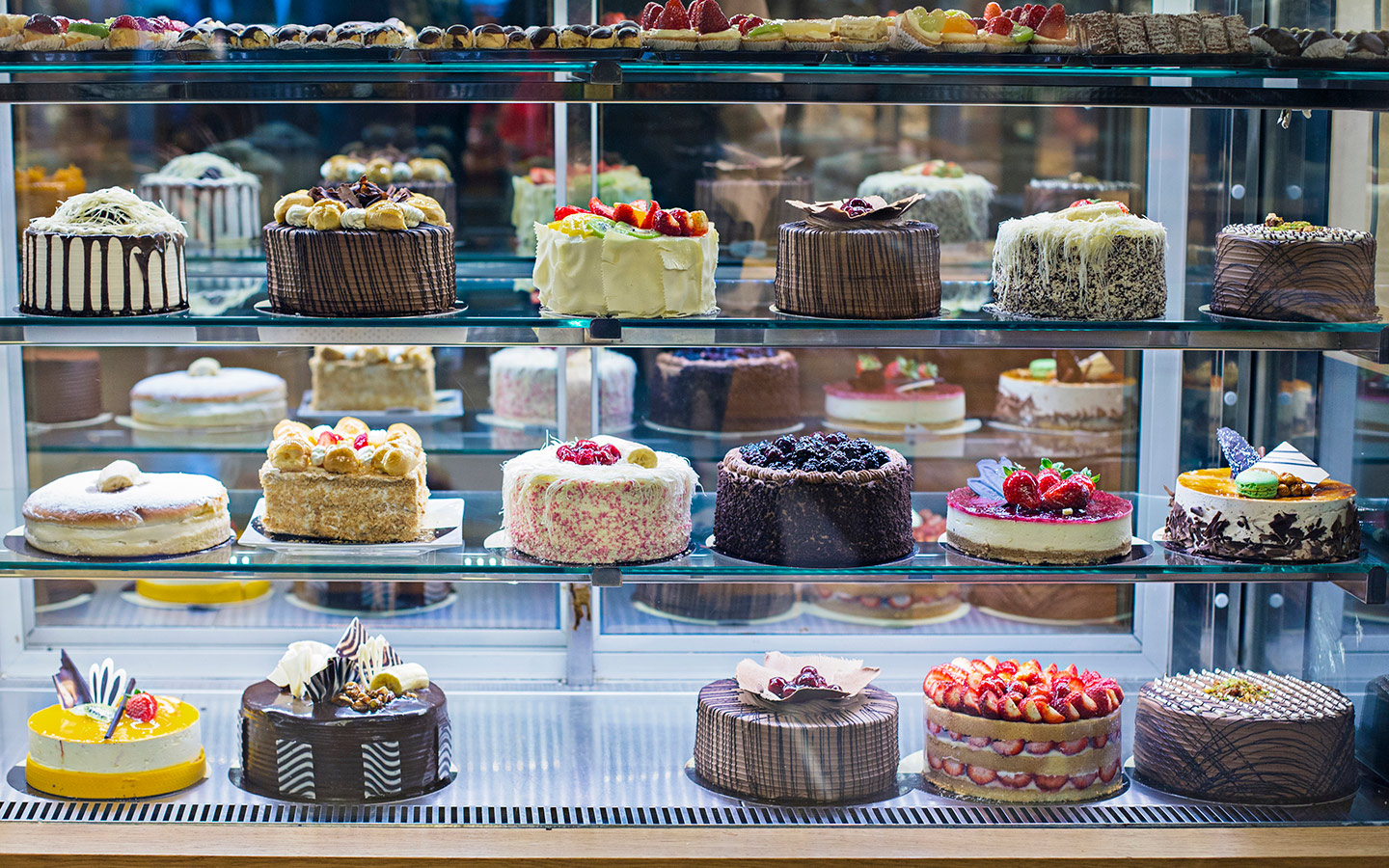 iStock_526259891_bakery_cakes_1440x900.jpg