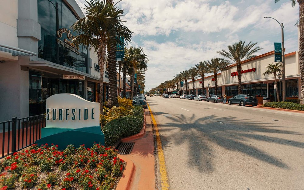 Surfside business district