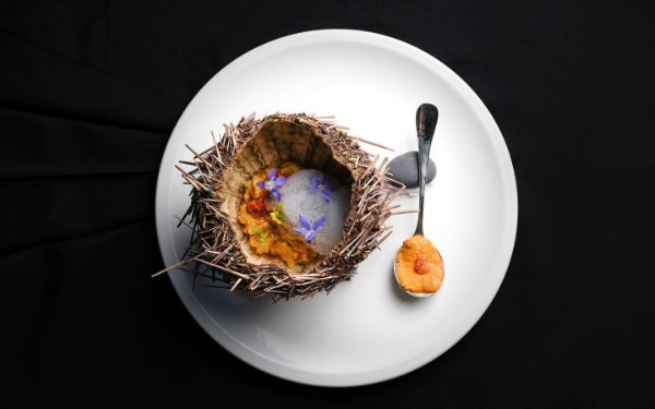 Dish from Ariete's Versos Sencillos tasting menu